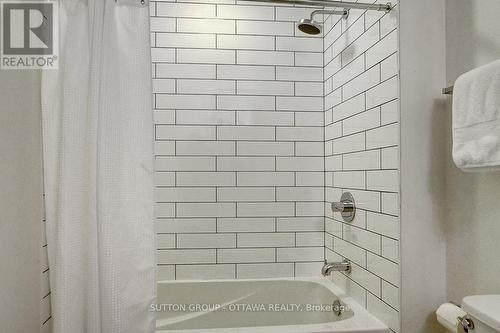 903 - 330 Titan Private, Ottawa, ON - Indoor Photo Showing Bathroom