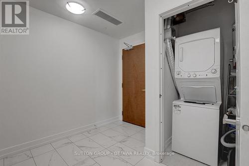 903 - 330 Titan Private, Ottawa, ON - Indoor Photo Showing Laundry Room