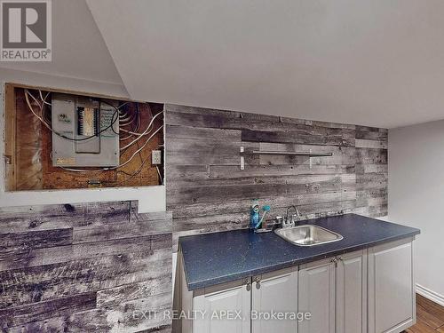 5552 Cortina Crescent, Mississauga, ON - Indoor