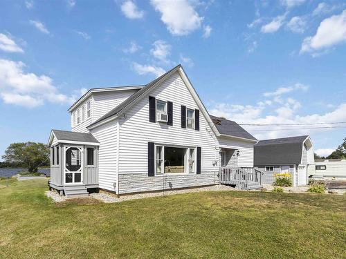 46 Roxbury Road, Port Medway, NS 