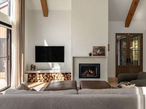 Salon - 230 Prom. Des Cervidés, Morin-Heights, QC - Indoor Photo Showing Living Room With Fireplace