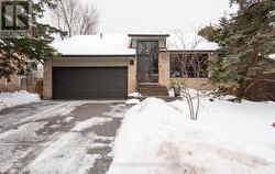 12 GLENVIEW DRIVE  Aurora, ON L4G 2G8