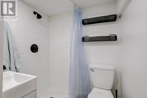 36 Harmony Avenue, Hamilton, ON - Indoor Photo Showing Bathroom