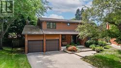 260 PRINCESS ROYAL COURT  Oakville (Cp College Park), ON L6H 3A5