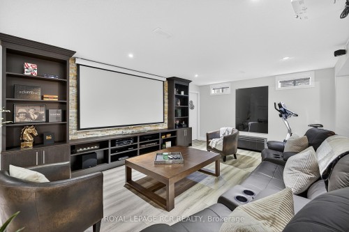 21 Corvinelli Drive, Whitby, ON - Indoor Photo Showing Other Room