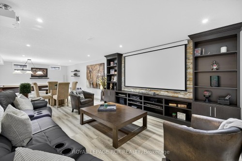 21 Corvinelli Drive, Whitby, ON - Indoor Photo Showing Living Room