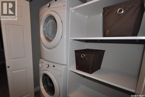 23 10 Clark Drive, Kindersley, SK - Indoor Photo Showing Laundry Room