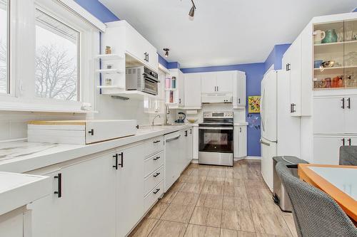 Cuisine - 2045 Crois. De Clemency, Laval (Vimont), QC - Indoor Photo Showing Kitchen