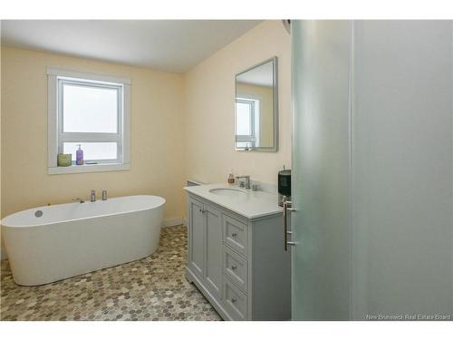 142 4E St, Shippagan, NB 