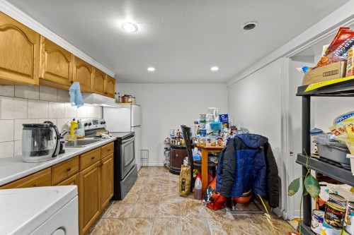 Kitchen - 6490  - 6492 Av. Mclynn, Montréal (Côte-Des-Neiges/Notre-Dame-De-Grâce), QC - Indoor Photo Showing Kitchen With Double Sink