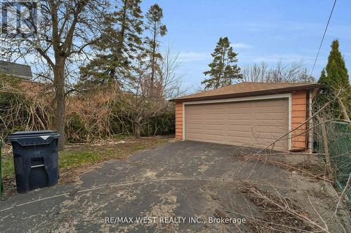 661 Beresford Avenue, Toronto, ON - Outdoor