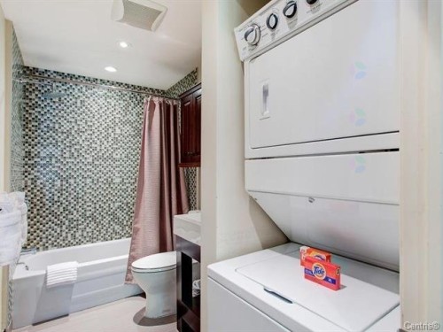 Bathroom - 78A Av. Victoria, Pointe-Claire, QC - 