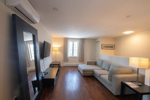 Living Room - 78A Av. Victoria, Pointe-Claire, QC - Indoor Photo Showing Living Room