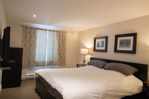 Bedroom - 78A Av. Victoria, Pointe-Claire, QC - Indoor Photo Showing Bedroom