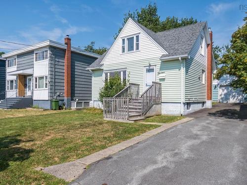 13 Convoy Avenue, Halifax, NS 