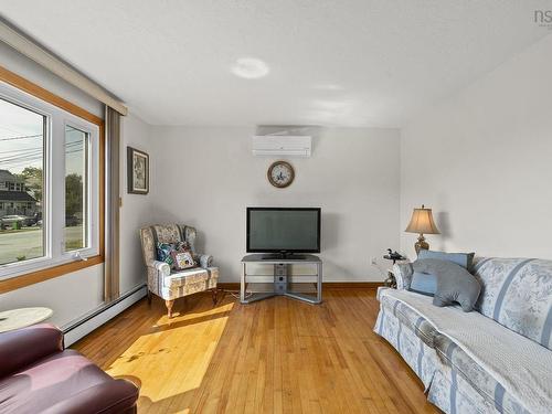 13 Convoy Avenue, Halifax, NS 