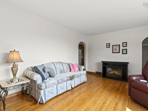 13 Convoy Avenue, Halifax, NS 