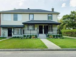 78B Av. Victoria  Pointe-Claire, QC H9S 4S6