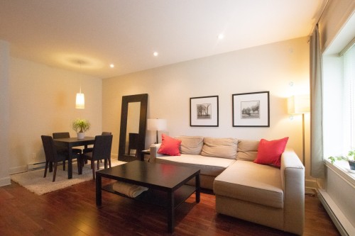 Salon - 78B Av. Victoria, Pointe-Claire, QC - Indoor Photo Showing Living Room