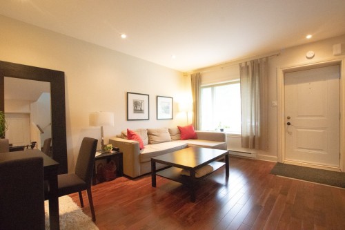 Salon - 78B Av. Victoria, Pointe-Claire, QC - Indoor Photo Showing Living Room