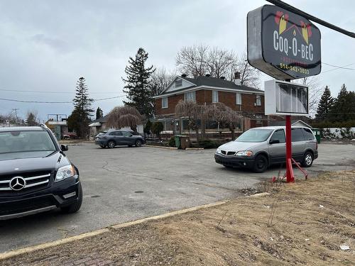 Stationnement - 11985  - 11985A Boul. Gouin O., Montréal (Pierrefonds-Roxboro), QC - Outdoor