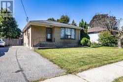 1014 CENTRE STREET N  Whitby, ON L1N 4V3