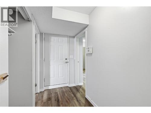 383 Hollyburn Drive, Kamloops, BC - Indoor Photo Showing Other Room