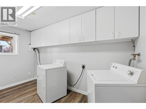 383 Hollyburn Drive, Kamloops, BC - Indoor Photo Showing Laundry Room