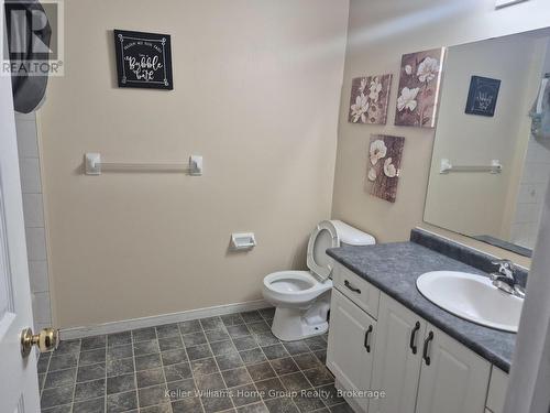 10 Donnenwerth Drive, Kitchener, ON - Indoor Photo Showing Bathroom