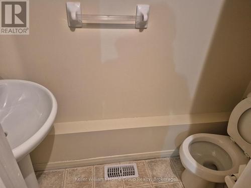10 Donnenwerth Drive, Kitchener, ON - Indoor Photo Showing Bathroom