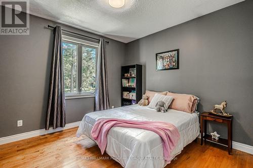 122 Trout Lane, Tiny, ON - Indoor Photo Showing Bedroom