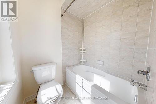 5371 Tenth Line W, Mississauga, ON - Indoor Photo Showing Bathroom