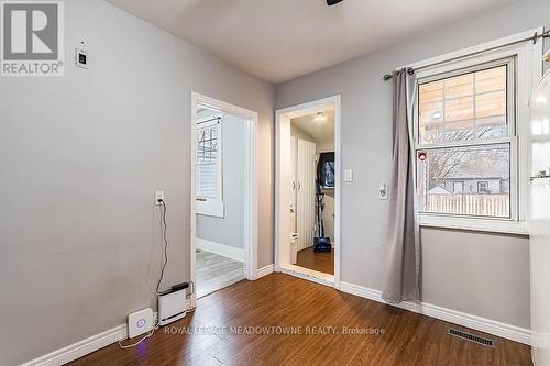 77 Province Street N, Hamilton, ON - Indoor Photo Showing Other Room