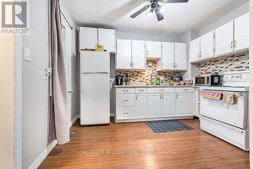 77 Province Street N, Hamilton, ON - Indoor Photo Showing Kitchen