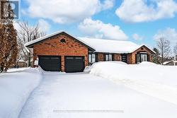 1 LILAC LANE  Springwater, ON L9X 0N4