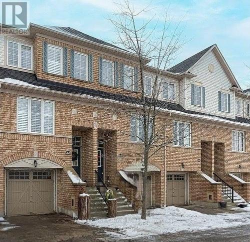 67 - 22 LAVAN LANE  Ajax, ON L1T 0H1