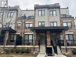 7 - 50 BAYNES WAY  Bradford West Gwillimbury, ON L3Z 4M4