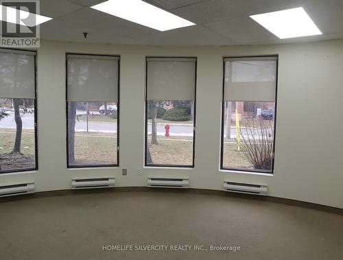 7461 Pacific Circle, Mississauga, ON 