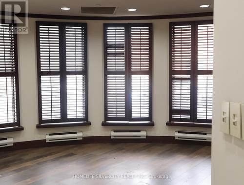 7461 Pacific Circle, Mississauga, ON 