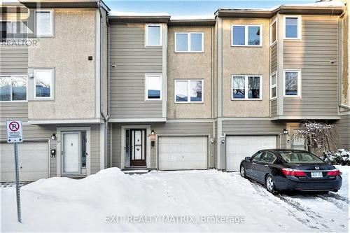 48 PEARY WAY  Ottawa, ON K2L 1Z8