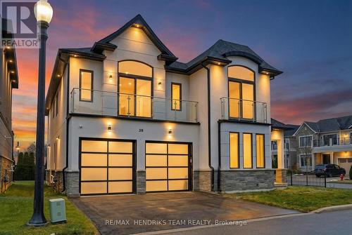 39 Sunrow Gate, Hamilton (Lakeshore), ON - Outdoor