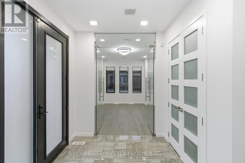 39 Sunrow Gate, Hamilton (Lakeshore), ON - Indoor Photo Showing Other Room