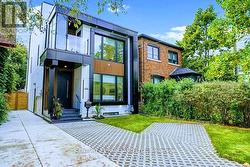 978 CARLAW AVENUE  Toronto, ON M4K 3M1