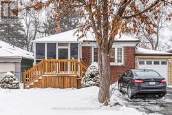 32 CENTURY DRIVE  Toronto, ON M1K 4J6