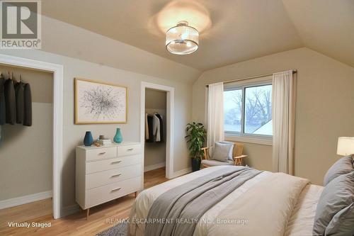 180 Adair Avenue N, Hamilton, ON - Indoor Photo Showing Bedroom