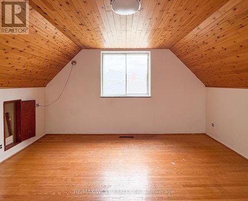 32 Broadleaf Road, Toronto, ON - Indoor Photo Showing Other Room