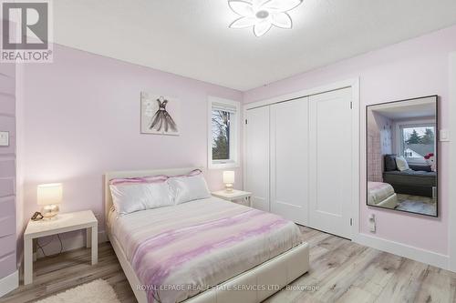 239 Rolling Acres Court, Kitchener, ON - Indoor Photo Showing Bedroom