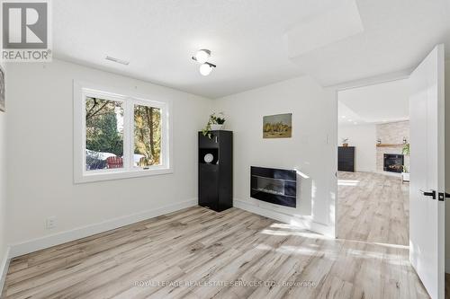 239 Rolling Acres Court, Kitchener, ON - Indoor With Fireplace