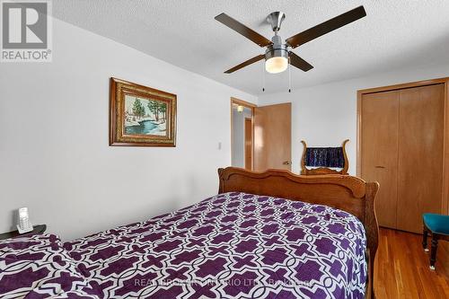 18 Fairway Drive, Hamilton, ON - Indoor Photo Showing Bedroom