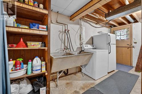 18 Fairway Drive, Hamilton, ON - Indoor Photo Showing Laundry Room